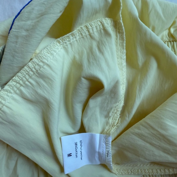 Women’s Yellow and Blue Button-Up Matching Set Size small - Picture 5 of 8